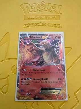 Charizard EX Pokémon Trading Card - Red